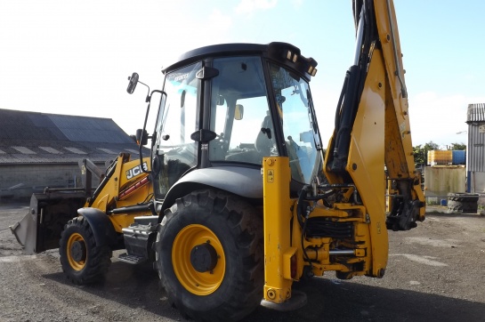 JCB 3CX 2010 kotrórakodó (4).JPG